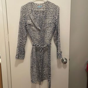 J. McLaughlin small white purple animal print tie dress